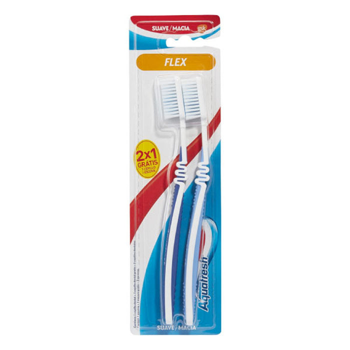 Pack x 3 Cepillo dental Aquafresh Flex Suave 2 unidades